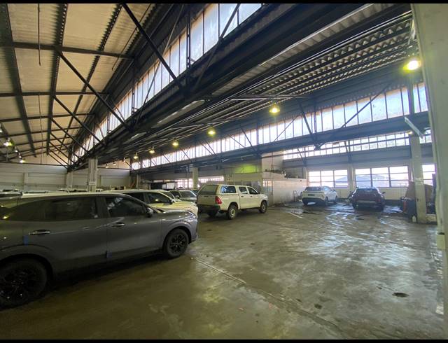 2,917M² WAREHOUSE TO LET IN PAARDEN EILAND
